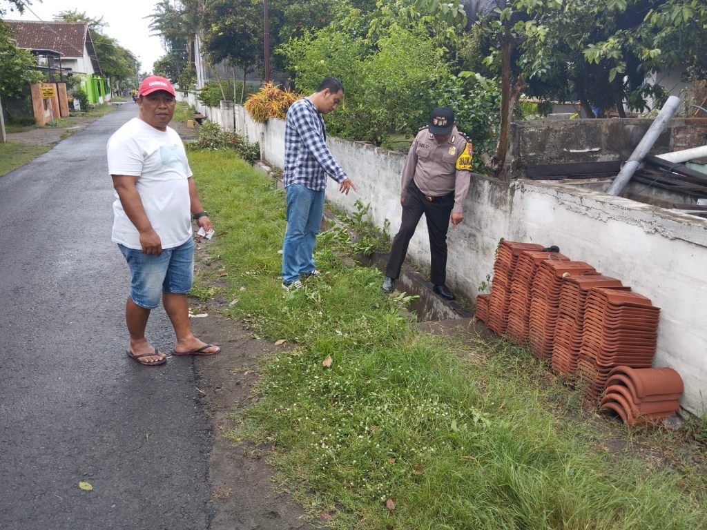 Bocah 8 Tahun di Ringinrejo Kediri Tewas di Selokan saat Main&nbsp;Hujan-hujanan