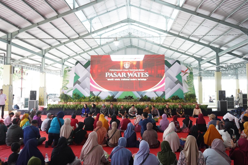 Mas Dhito Resmikan Pasar Wates, Pertama di Kediri dengan Konsep Wisata dan&nbsp;Budaya