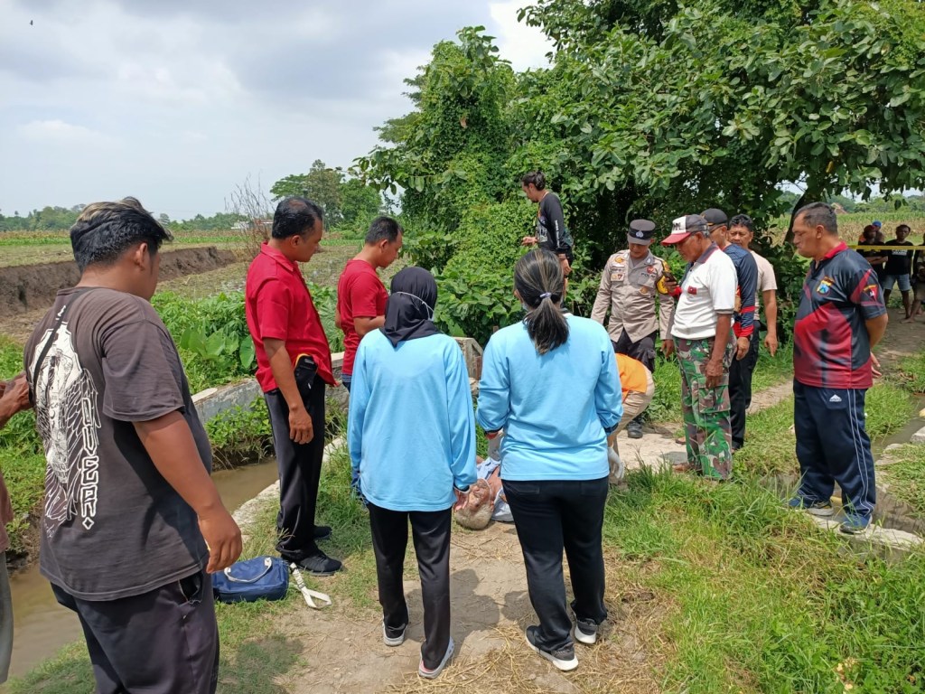 Lansia di Kediri Meninggal di Sawah, Diduga&nbsp;Kelaparan