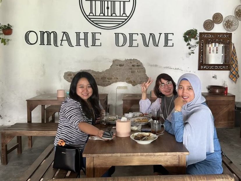 Mampir ke Omahe Dewe, Warung di Kediri yang Sajikan Konsep Prasmanan ala Rumah&nbsp;Nenek