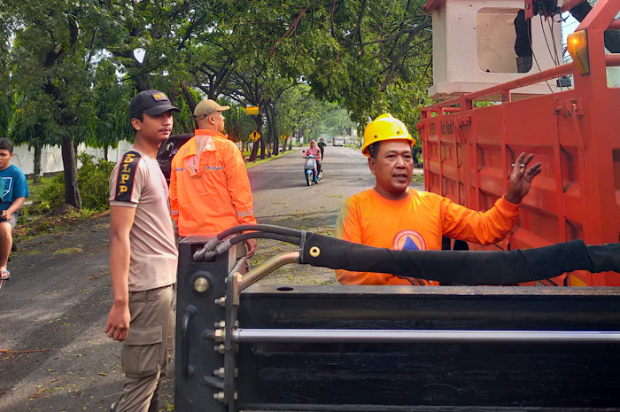 Angin Puting Beliung Amuk 3 Kecamatan di&nbsp;Kediri