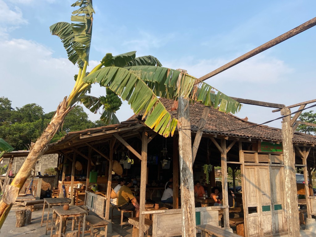 3 Rekomendasi Warung Prasmanan Enak dan Murah di&nbsp;Kediri