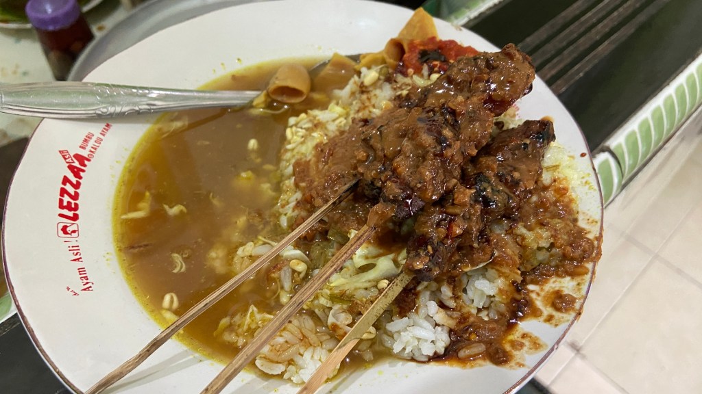 Soto Sate Sapi Pak Di, Kuliner Kediri yang Eksis Sejak Tahun&nbsp;2000