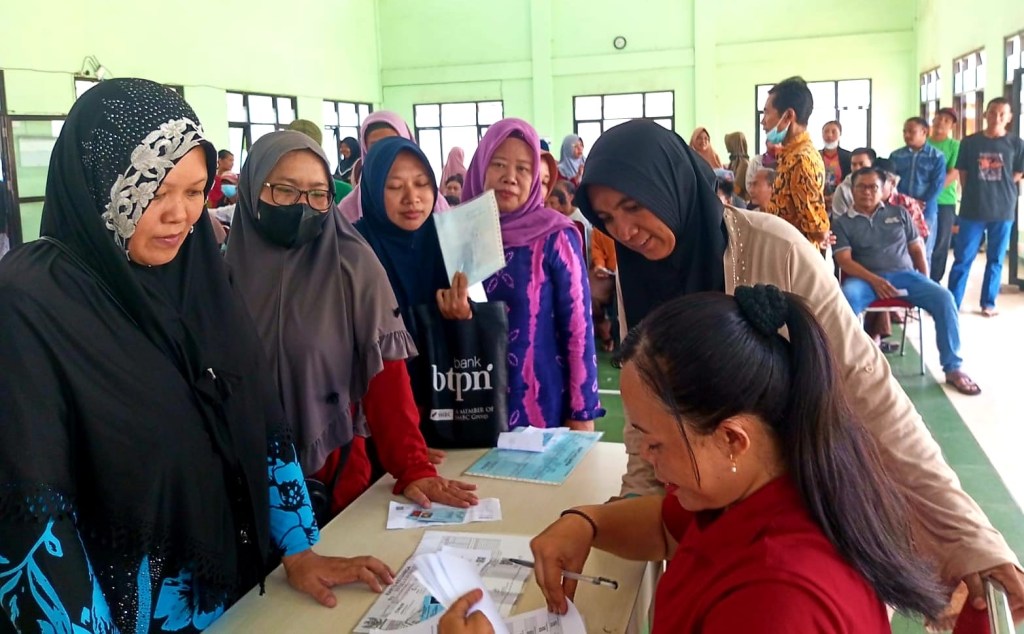 33.632 Warga Kota Kediri Terima Bantuan&nbsp;Beras