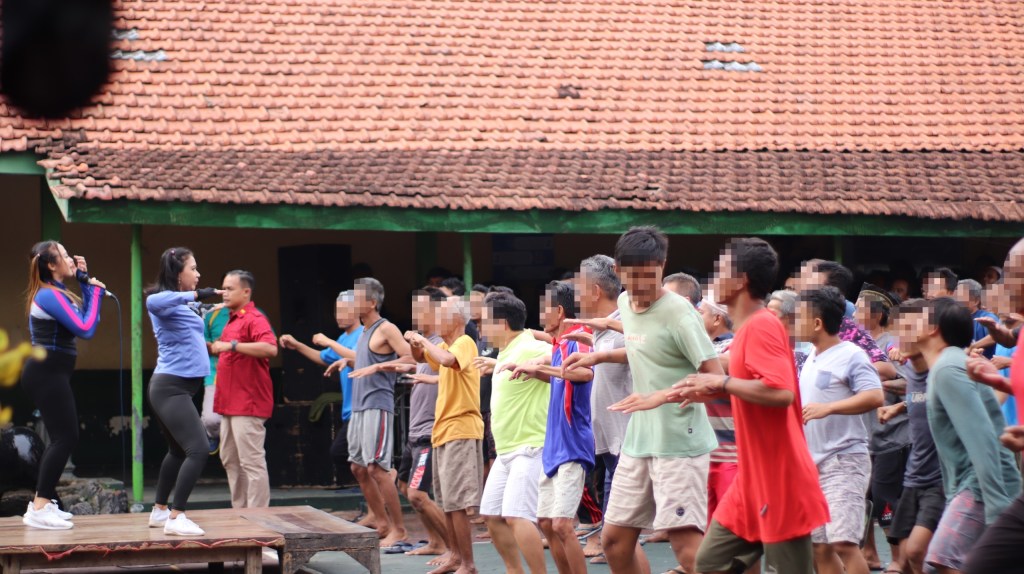 Saat Warga Binaan Lapas Kediri Senam Bareng Instruktur&nbsp;Cantik