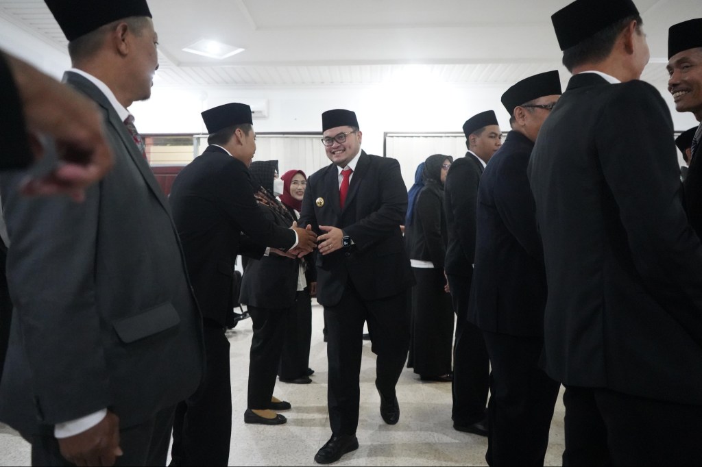 Mas Dhito Lantik Pejabat di Pemkab Kediri, 3 Kepala Dinas Duduki Jabatan&nbsp;Baru