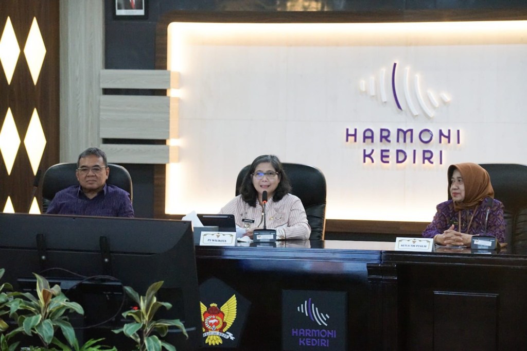 Pj Wali Kota Paparkan Program Pemberdayaan Keluarga Kota Kediri saat Penilaian iBangga Award&nbsp;2024