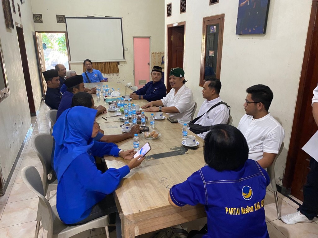 Bos Tajimas Daftar Bacabup Kediri Lewat NasDem, Bersaing dengan Mas&nbsp;Dhito