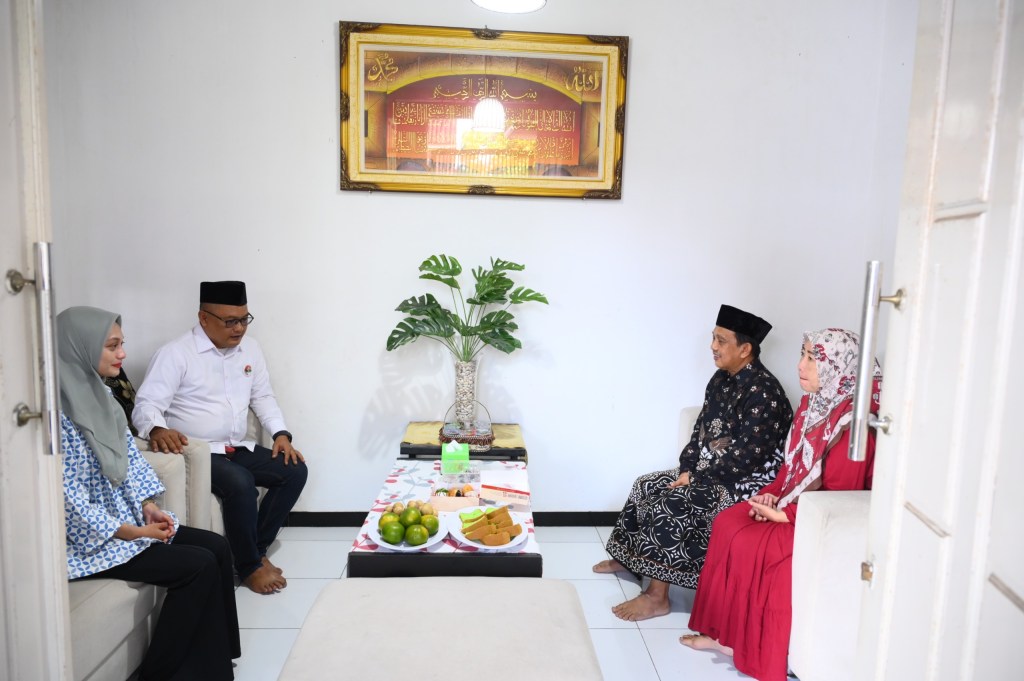 Mbak Vinanda Sowan ke Rumah Ketua PPP Kota&nbsp;Kediri