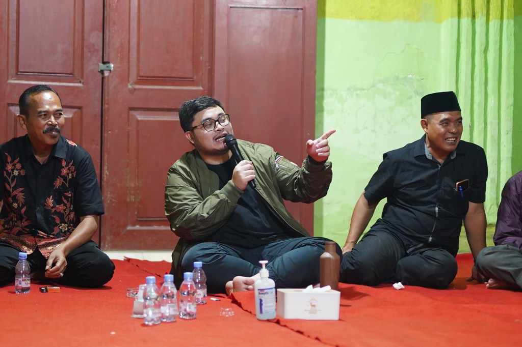 Nginap di Rumah Warga, Mas Dhito Dinilai Sebagai Pemimpin Muda&nbsp;Panutan