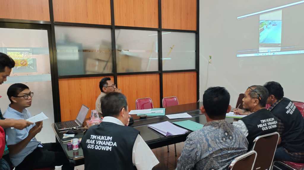 Copot APK Vinanda – Gus Qowim, Oknum Ketua RW di Kota Kediri Dilaporkan&nbsp;Bawaslu