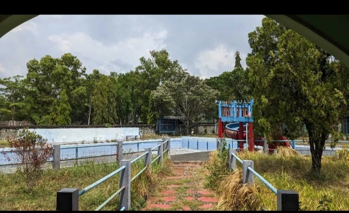 ASET MANGKRAK KOLAM RENANG” TIRTA JWALITA TRENGGALEK” DI LIRIK PARA&nbsp;INVESTOR
