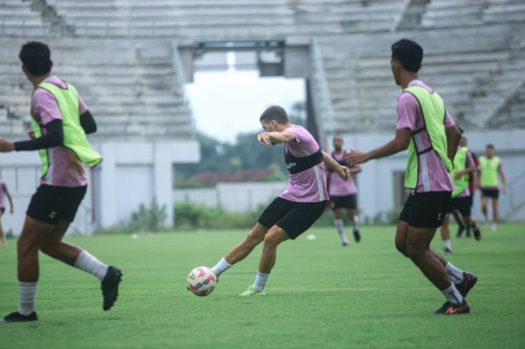 Persik Kediri Bebas dari Sanksi FIFA, Gugatan Mantan Pemain&nbsp;Terbayar