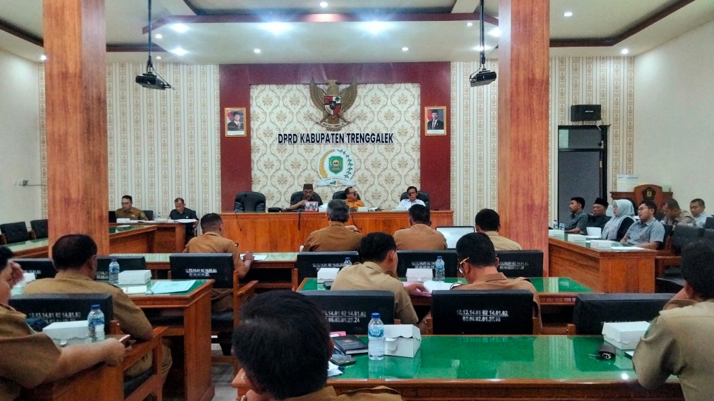 Rapat Kerja Bapemperda dan Eksekutif Bahas Pembentukan BRIDA dan Merjer&nbsp;OPD