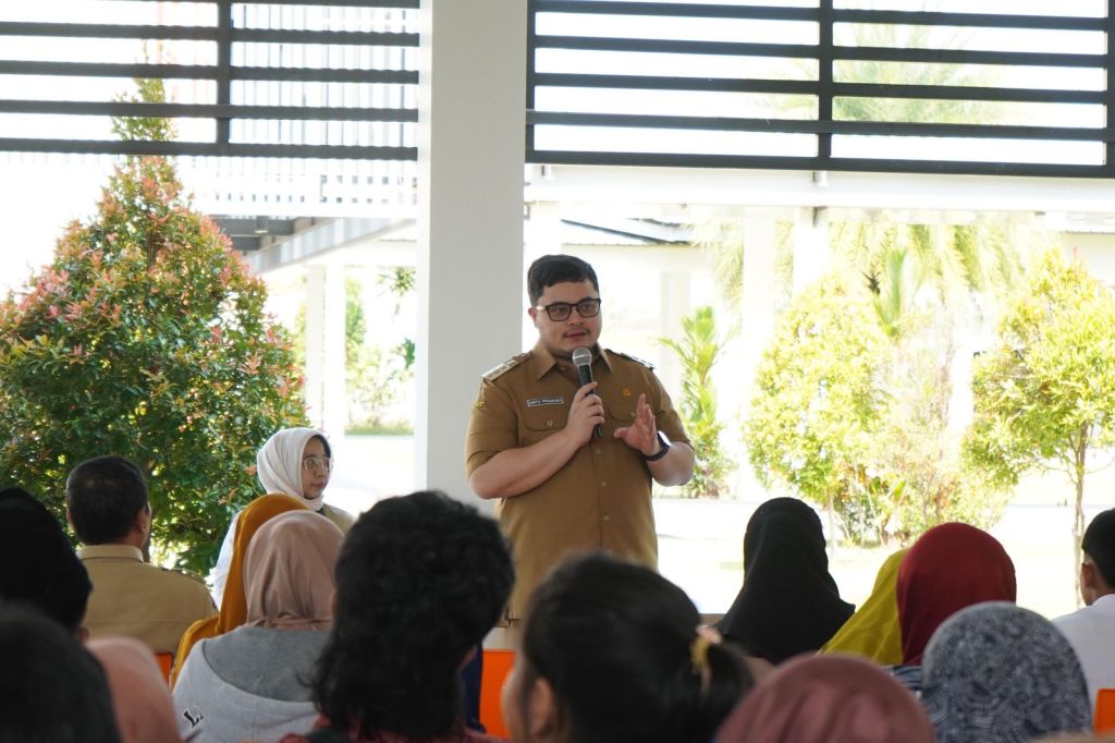 Mas Dhito Pastikan Kawal Pendidikan Anak-anak Kediri di Sekolah&nbsp;Rakyat