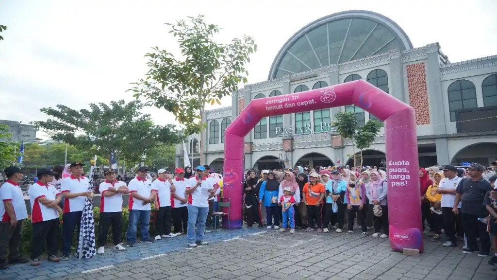 Ribuan Warga Padati Pasar Pon Trenggalek Rayakan Hari Koperasi Nasional&nbsp;ke-78