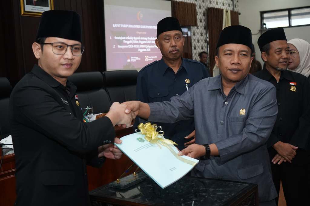 Rapat Paripurna DPRD Trenggalek, Perubahan APBD 2025 dan Rencana Anggaran&nbsp;2026