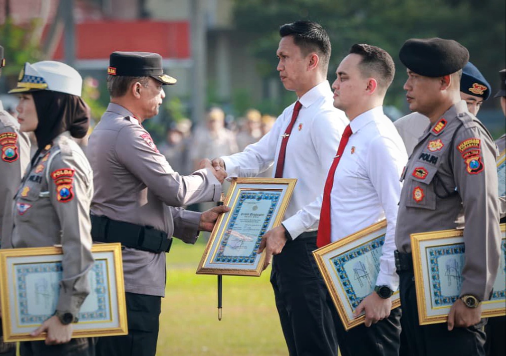 Ungkap Kasus Pembunuhan 1×24 Jam, Satreskrim Polres Gresik Terima&nbsp;Penghargaan