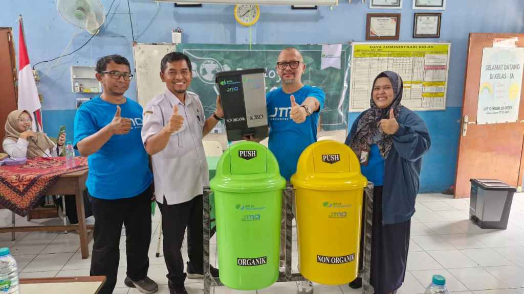 Karyawan BPJS Ketenagakerjaan Gresik Gelar Employee Volunteering Bertajuk Go&nbsp;Green