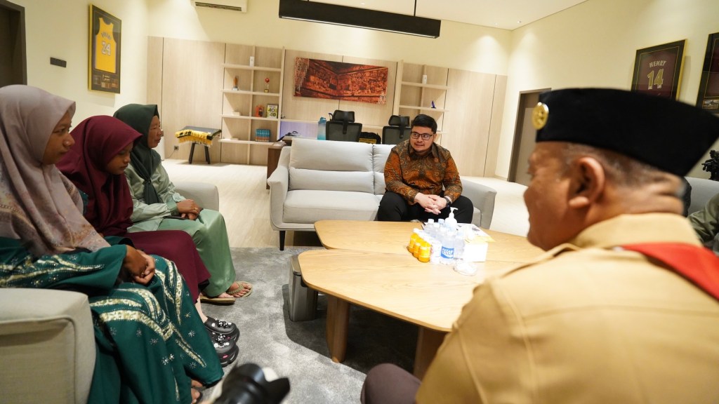 Mas Dhito Beri Dukungan kepada Aulia, Perwakilan Kediri di Ajang OMATIQ&nbsp;2025