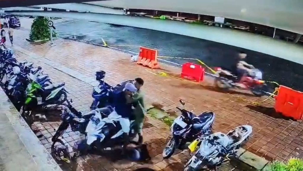 Aksi Sigap Tim Alugoro Satpol PP Surabaya Gagalkan Curanmor di Kawasan Kota&nbsp;Lama