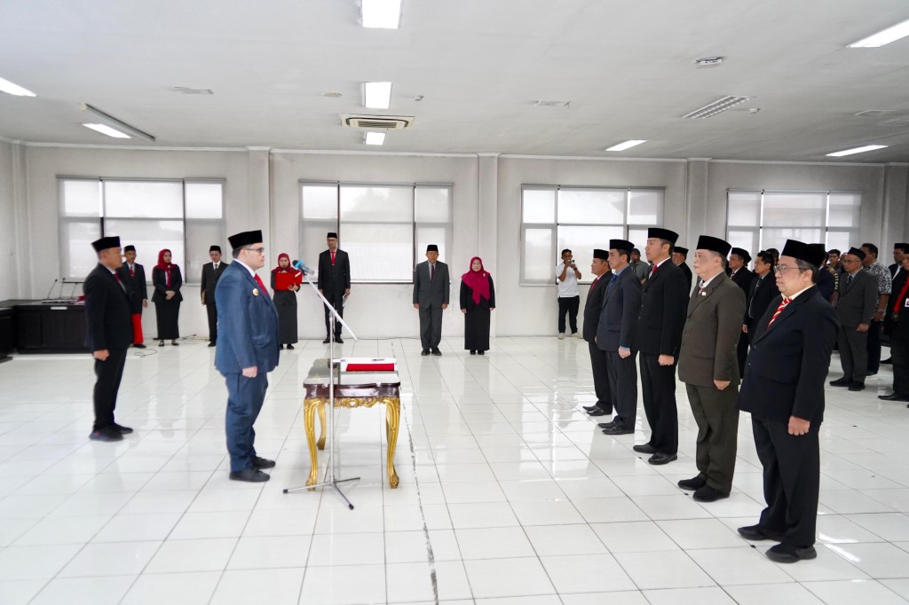 Lantik Lima Pejabat, Mas Dhito Berharap Kekosongan Jabatan Kadis Segera&nbsp;Terisi