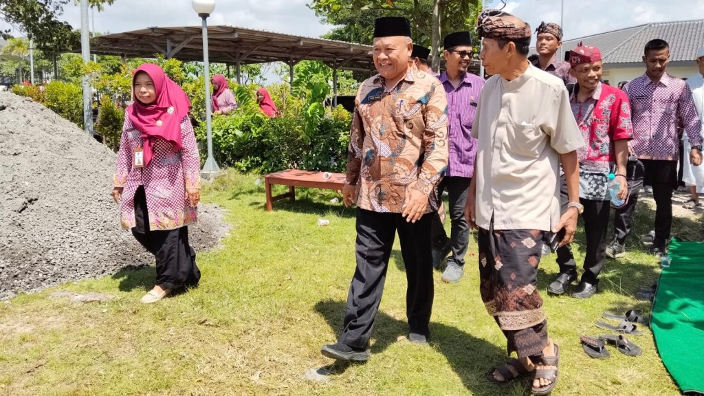 Satu Sekolah, Tiga Rumah Ibadah: SMPN 3 Grogol Kediri Wujudkan Moderasi Beragama