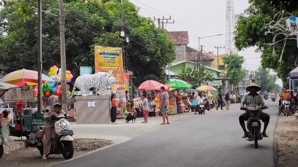 Viral Patung Macan Putih Berkah untuk Balongjeruk Kediri, Ekonomi Desa&nbsp;Terangkat