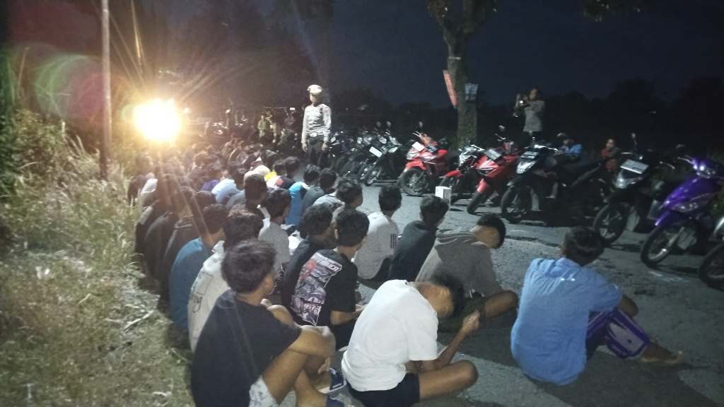 Polisi Bubarkan Balap Liar di Plosoklaten Kediri, Amankan 75 Sepeda&nbsp;Motor