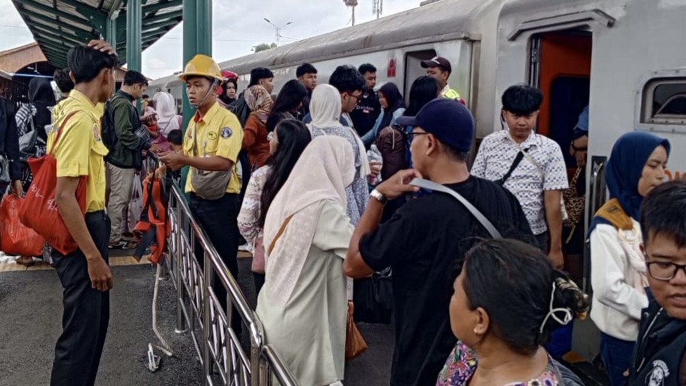 H+5 Lebaran, 1.085 Orang Tinggalkan Kediri Naik Kereta Api