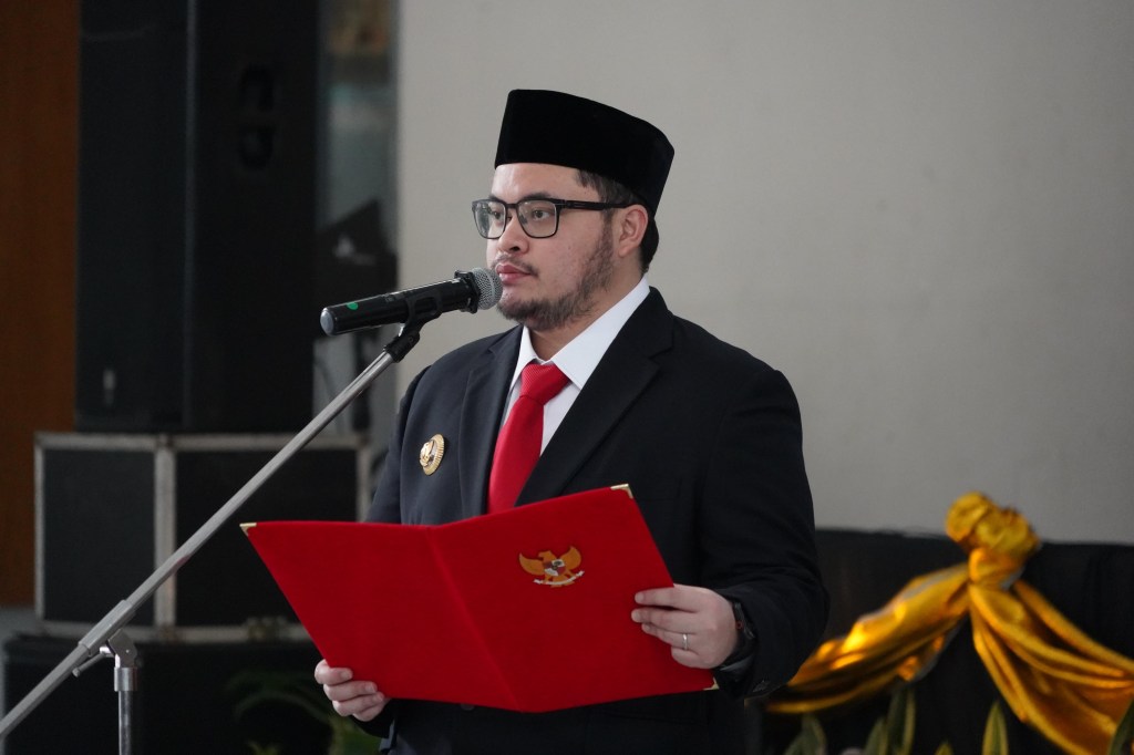 Ambil Sumpah PNS dan Lantik Pejabat Fungsional, Mas Dhito: Jangan Menyalahi&nbsp;Kewenangan