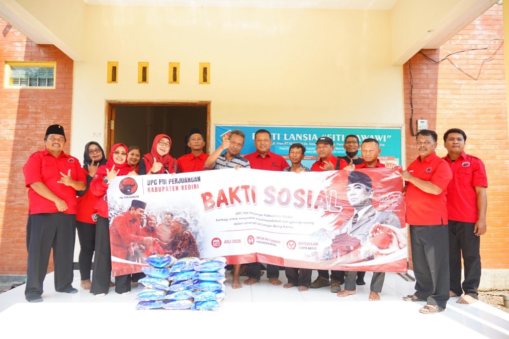 Tebar Kepedulian, PDI Perjuangan Kabupaten Kediri Salurkan Paket Sembako ke Panti Lansia dan&nbsp;ODGJ