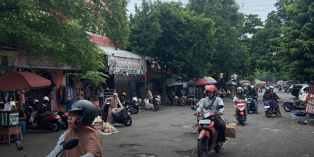 Harga Sejumlah Bahan Pokok di Pasar Pamenang Pare Mulai&nbsp;Naik